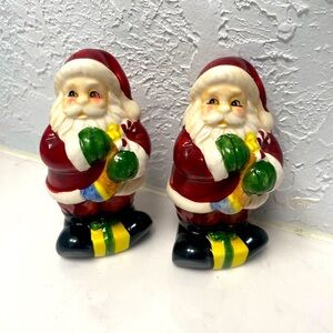 Jolly Santa Claus Vintage Salt And Pepper Shakers.